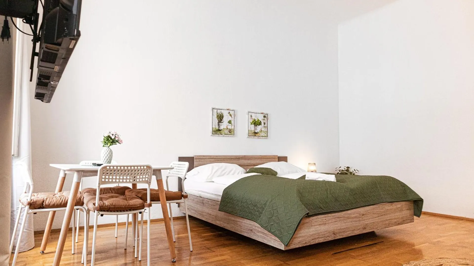 Stylish Multi Apt Perfect For Group Stays Vienna 0*,  Austria