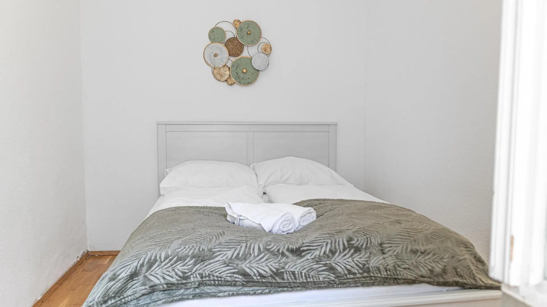Stylish Multi Apt Perfect For Group Stays Vienna