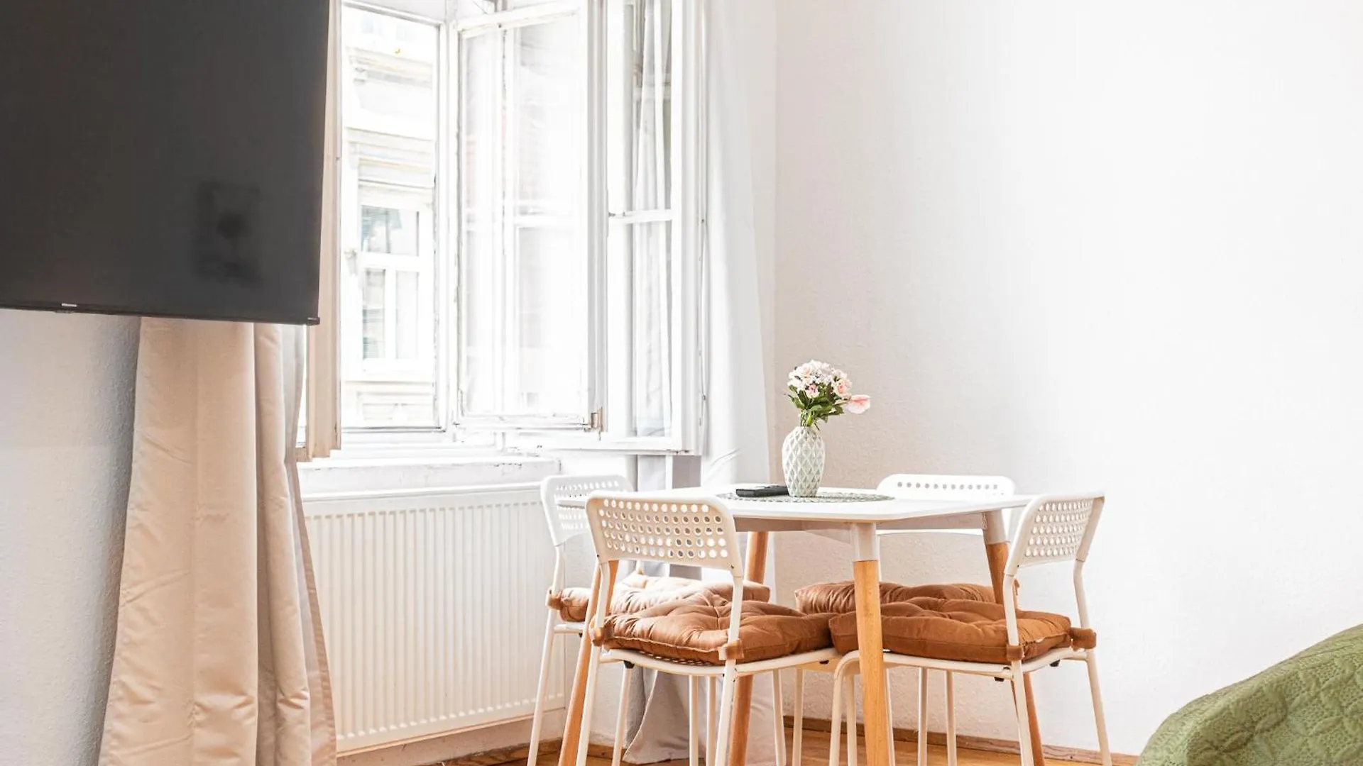 Stylish Multi Apt Perfect For Group Stays Vienna Apartment
