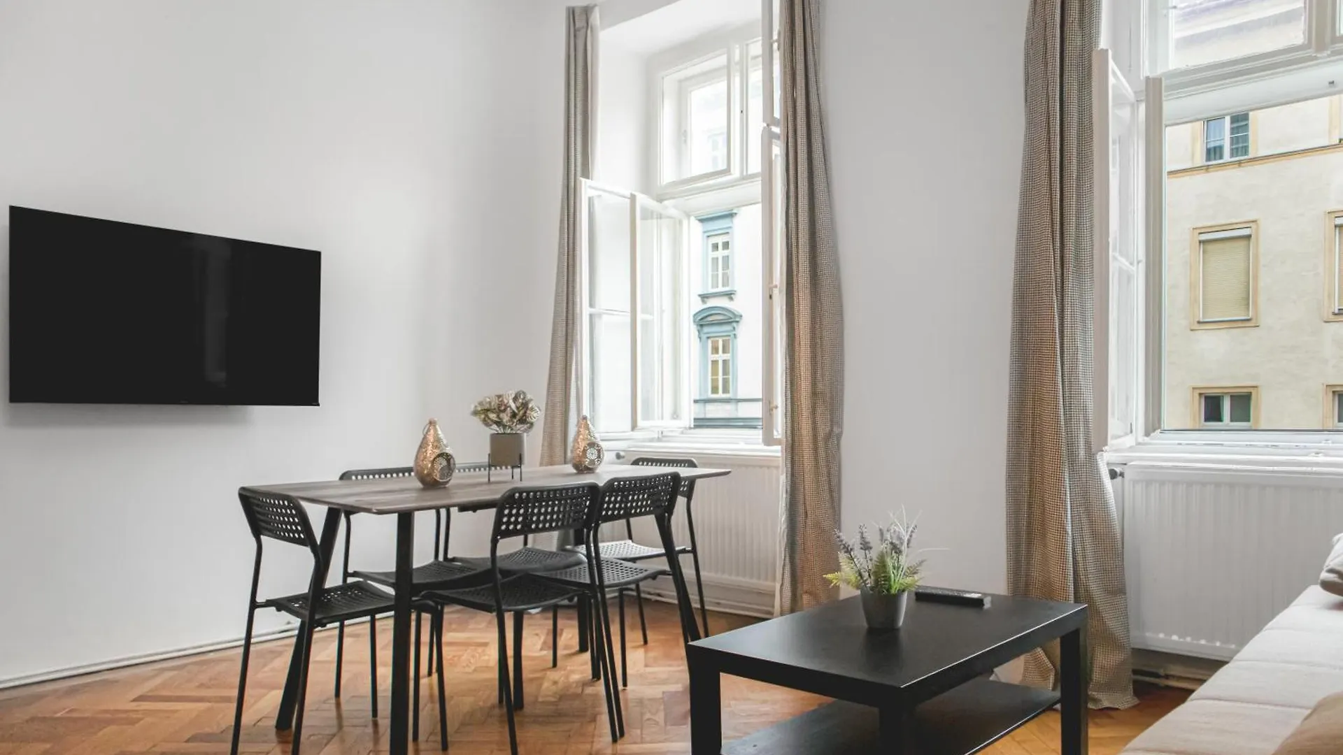 Stylish Multi Apt Perfect For Group Stays Vienna