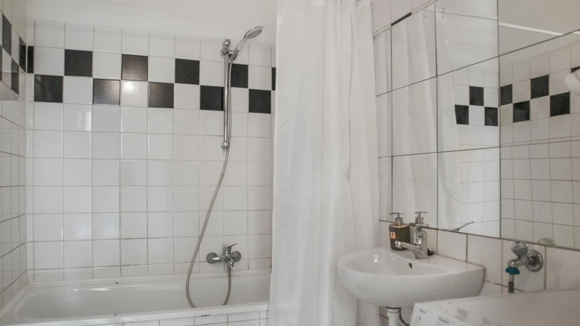 Stylish Multi Apt Perfect For Group Stays Vienna 0*,