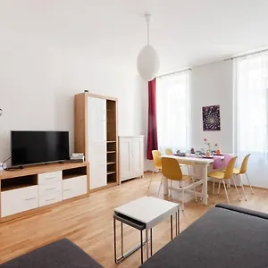  Апартаменты Raffaelgasse