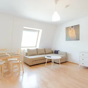  Апартаменты Living - Rathaus
