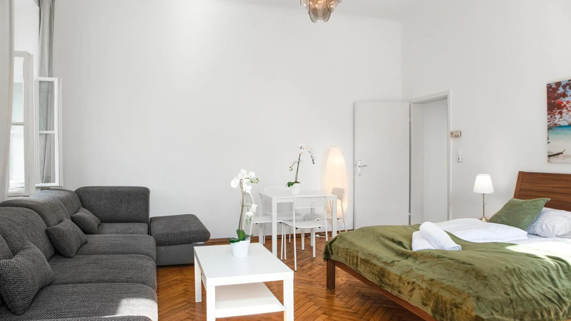 Stylish Multi Apt Perfect For Group Stays Vienna
