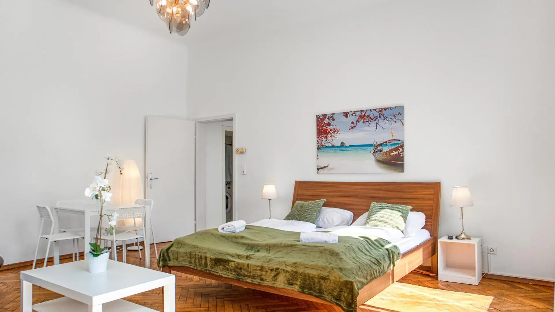 Stylish Multi Apt Perfect For Group Stays Viena Apartamento